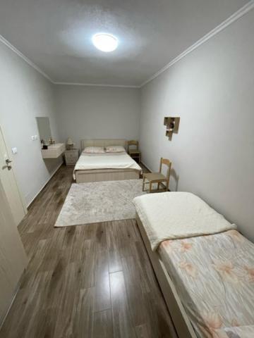 New Bazaar Arben'S Apartment Tirana Exterior photo